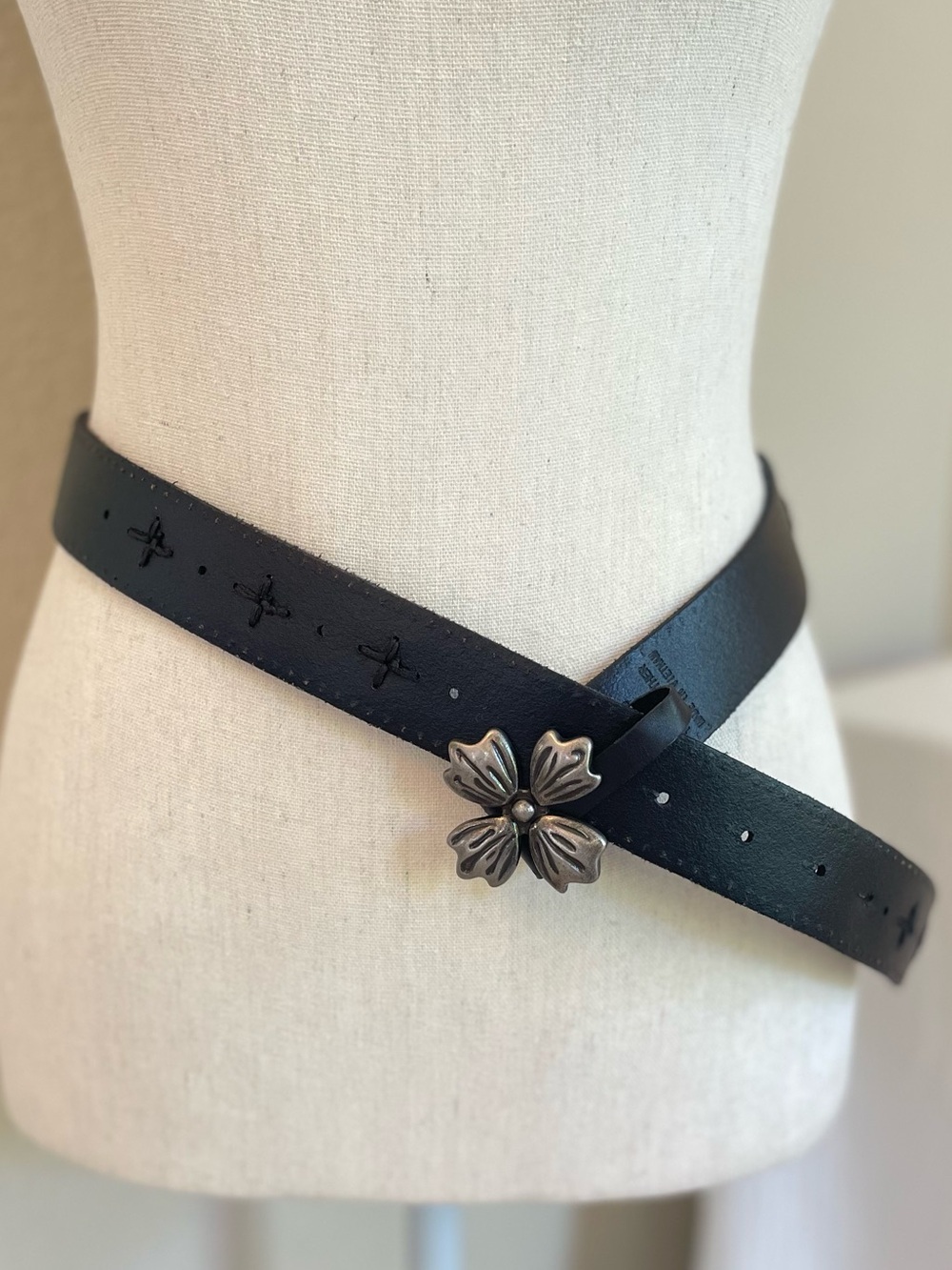 Patricia Nash Black Leather Floral Buckle Waist Belt SZ SM